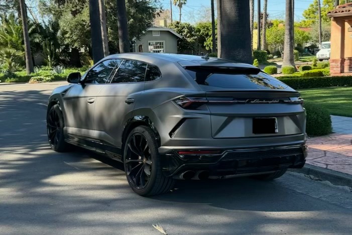 2022 Lamborghini Urus Graphite Capsule